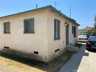 908 W 152nd St, Compton, CA 90220 - photo 2