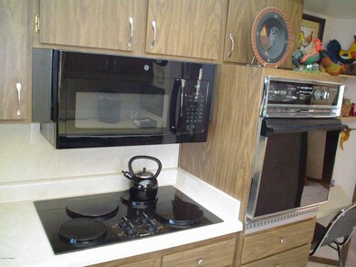 10434 W Pineaire Dr, Sun City, AZ 85351 - photo 6