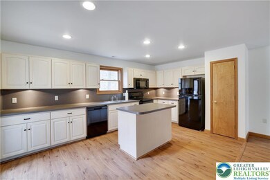 118 Quail Ct, Bushkill, PA 18324 - photo 3