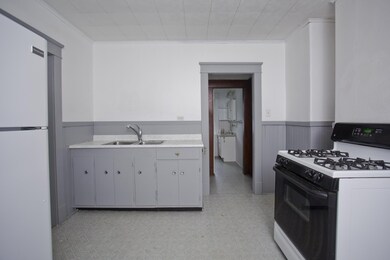 126 Elm St, Greenfield, MA 01301 - photo 4