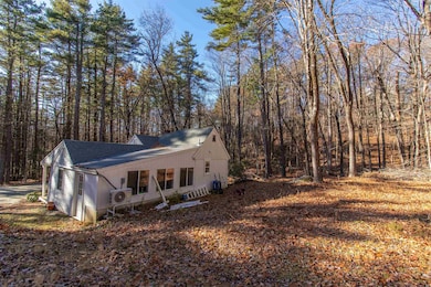 137 Cascade Rd, Mason, NH 03048 - photo 5