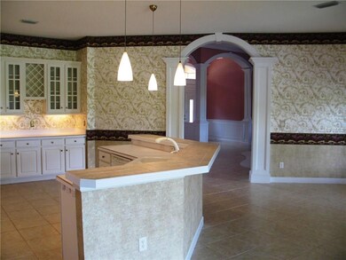 KITCHEN BREAKFAST BAR