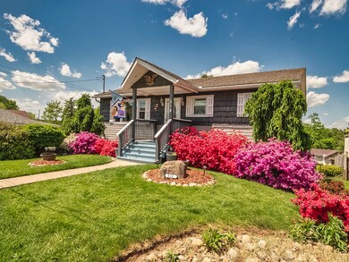 Mature landscaping in full bloom!