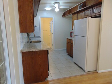 6057 E des Moines 011