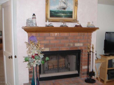 5841 W Saragosa St, Chandler, AZ 85226 - photo 4