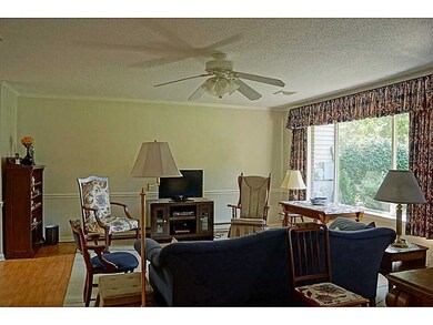 381 Chatham Cir, Warwick, RI 02886 - photo 3
