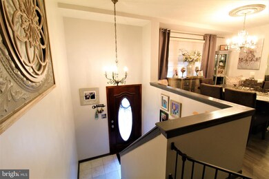 303 Patricia Ln, Secane, PA 19018 - photo 4