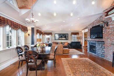 108 Woodchester Dr, Chestnut Hill, MA 02467 - photo 5