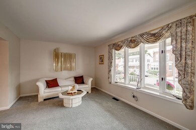 220 Forrest Ave, Folsom, PA 19033 - photo 5