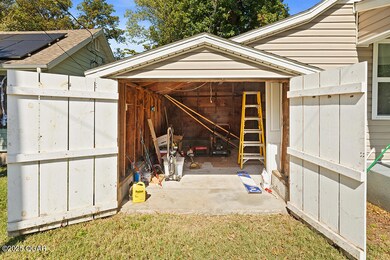 105 E 3rd St, Diamond, MO 64840 - photo 4