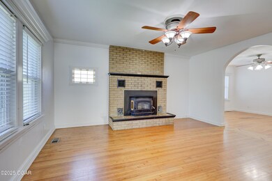 213 N Picher Ave, Joplin, MO 64801 - photo 3