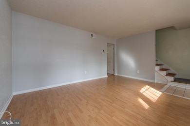 5485 Woodenhawk Cir, Columbia, MD 21044 - photo 4