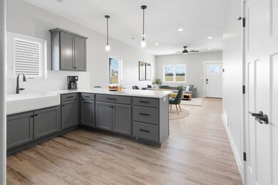 Lot 3 Tiffany Ct unit (The Middle Child Fl, Dubuque, IA 52001 - photo 4