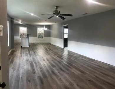 304 W Texas St, Denison, TX 75020 - photo 2