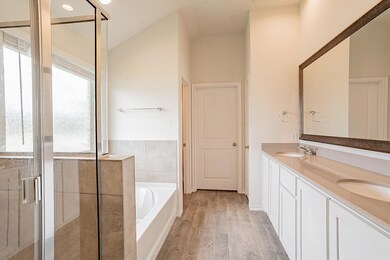 1417 Glade Meadows Dr, Joshua, TX 76058 - photo 5