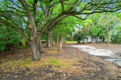 452 is the lot on the left