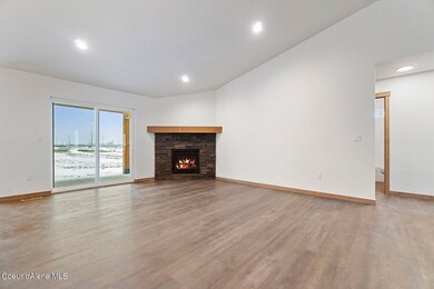 12983-N-Bushel-St-5469