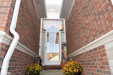 14932 Village Park Cir, Shelby Township, MI 48315 - photo 4