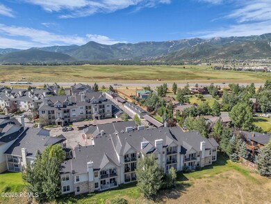 4-web-or-mls-900-bitner-rd-c-24