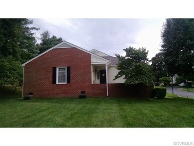 Large end unit faces big open yard.