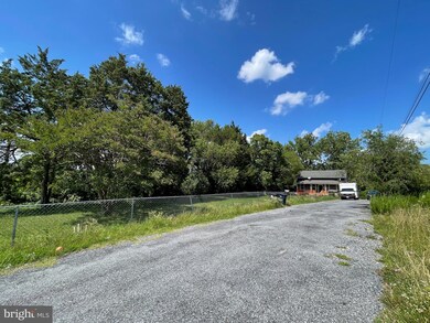 5234 Marlboro Pike, Capitol Heights, MD 20743 - photo 2