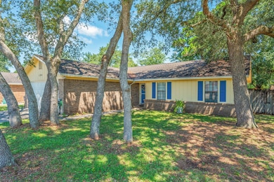 106 Campbell Ave, Crestview, FL 32536 - photo 2