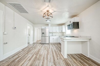 2710 C St, Selma, CA 93662 - photo 7