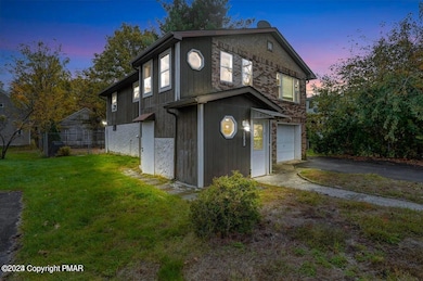 1233 Hamilton St, Stroudsburg, PA 18360 - photo 4