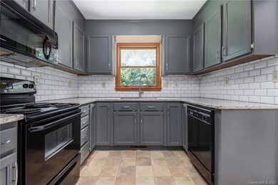 119 River Bank Rd, Statesville, NC 28625 - photo 2