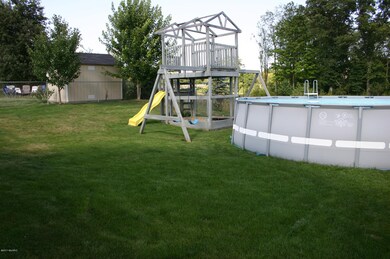 1206 Comstock unit 35, Marshall, MI 49068 - photo 3