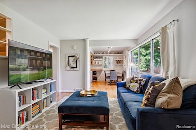 1047 N Old Woodward Ave unit 4, Birmingham, MI 48009 - photo 7