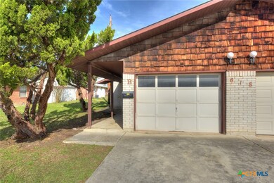 818 Lois St unit A, Kerrville, TX 78028 - photo 3