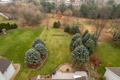 952 Bedford Dr, Janesville, WI 53546 - photo 4