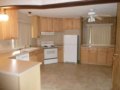 18052 N 3rd St, Phoenix, AZ 85022 - photo 3