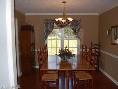 3302 Kemper Ct, High Point, NC 27265 - photo 5