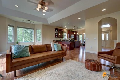 Living Room w/Laminate Flooring