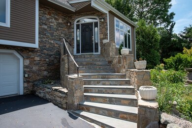 71 Highland View Dr, Sutton, MA 01590 - photo 4