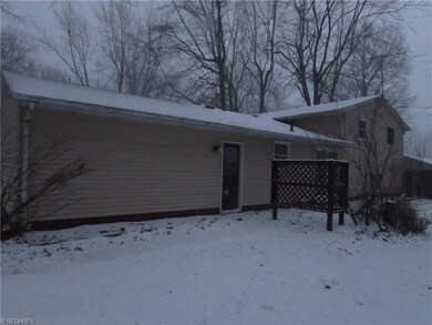 528 Cove Beach Ave, Sheffield Lake, OH 44054 - photo 3