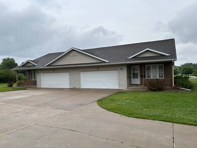 612 N Main St, Wall Lake, IA 51466 - photo 4