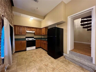 Eat-In Kitchen
