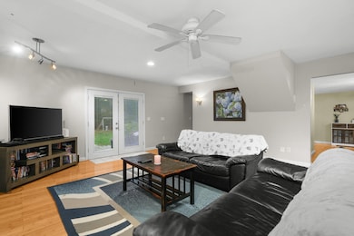 131 Heritage Cir, Teaticket, MA 02536 - photo 5