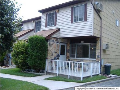 25 Fuller Ct, Staten Island, NY 10306 - photo 2