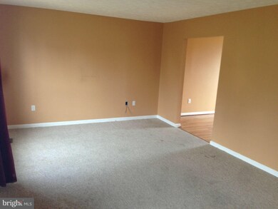 808 Cromwell Dr, Frederick, MD 21701 - photo 4