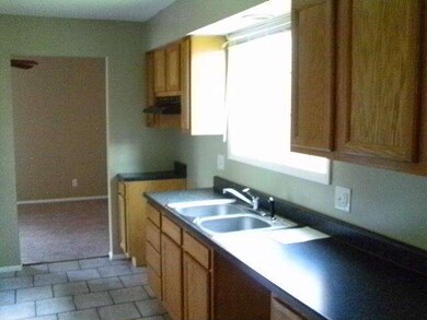 2408 Northtowne Dr, Findlay, OH 45840 - photo 2