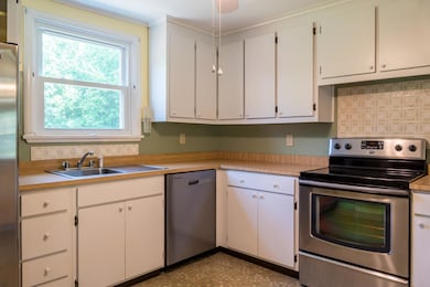 11-Kitchen (2 of 6)