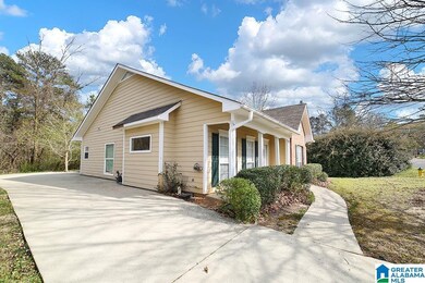 5101 Hidden Cove Cir, Center Point, AL 35215 - photo 2