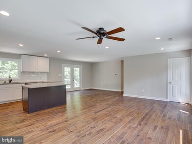 369 Friendship Rd, Friendship, MD 20758 - photo 3