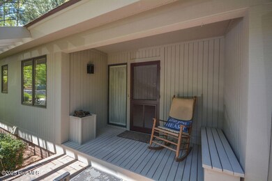 14VillagebytheLakeLane-19