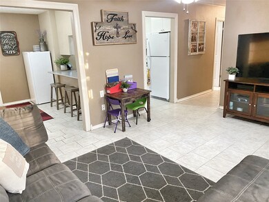 210 Avenue H, Brazoria, TX 77422 - photo 3