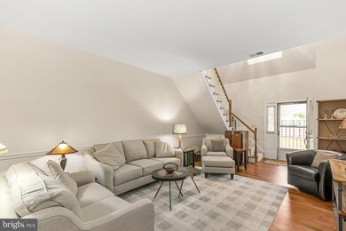 906 Mclendon Dr, Frederick, MD 21702 - photo 5